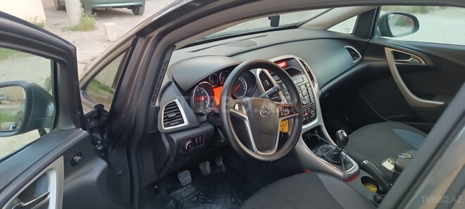Opel Astra 2011, 238,156 km - 1.3 l - Bakı
