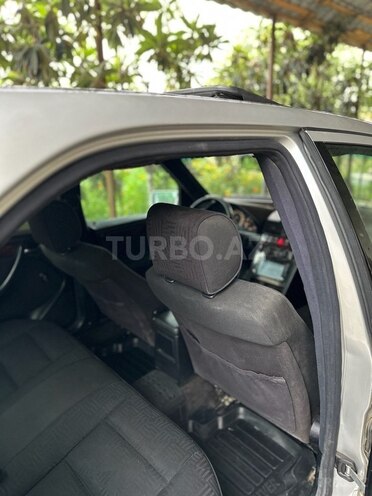 Mercedes C 220 d-9