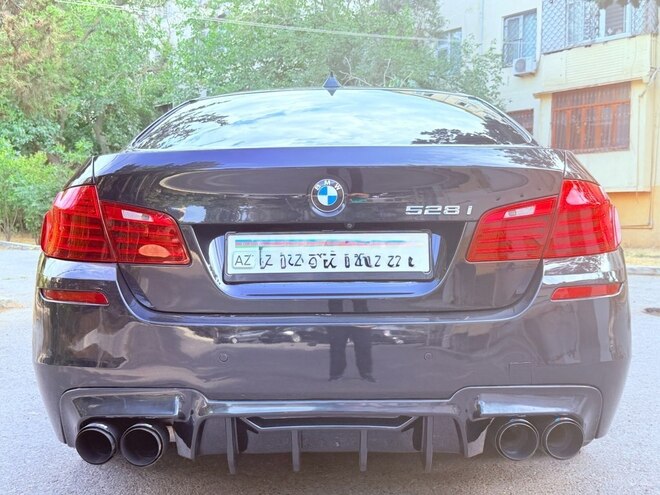 BMW 528 2014, 178,000 km - 2.0 л - Bakı