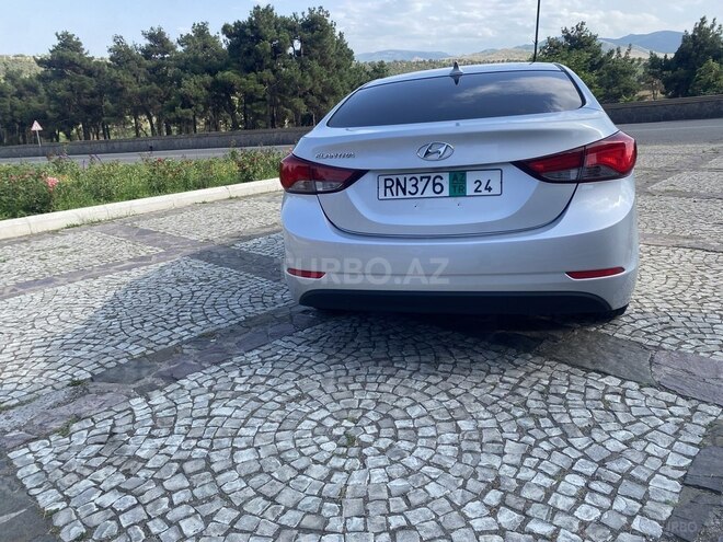 Hyundai Elantra 2015, 256,805 km - 1.8 l - Tovuz
