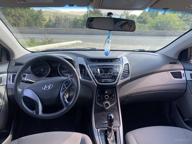 Hyundai Elantra 2015, 256,805 km - 1.8 l - Tovuz