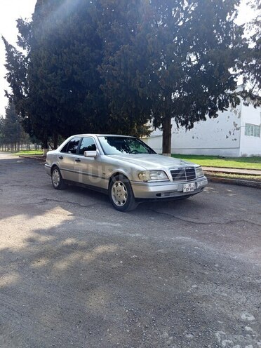 Mercedes C 200 1995, 365,000 km - 2.0 л - Qazax