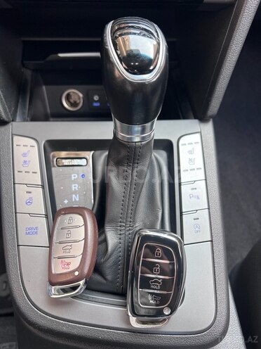 Hyundai Avante-11