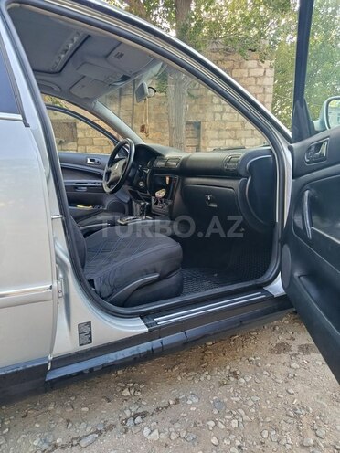 Volkswagen Passat 2001, 226,725 km - 1.8 l - Sumqayıt