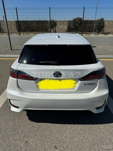 Lexus CT 200h-2