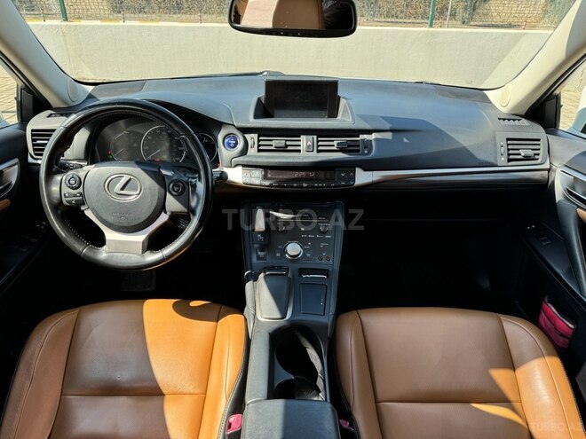 Lexus CT 200h-9