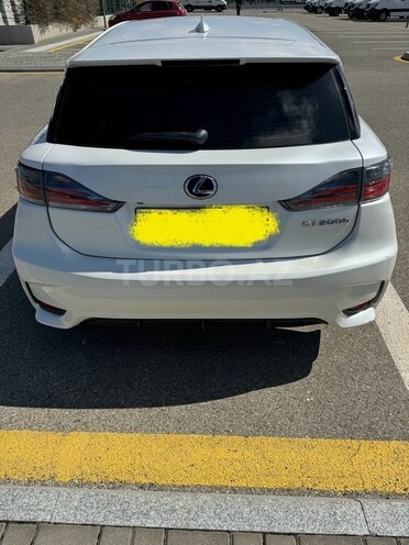 Lexus CT 200h-4