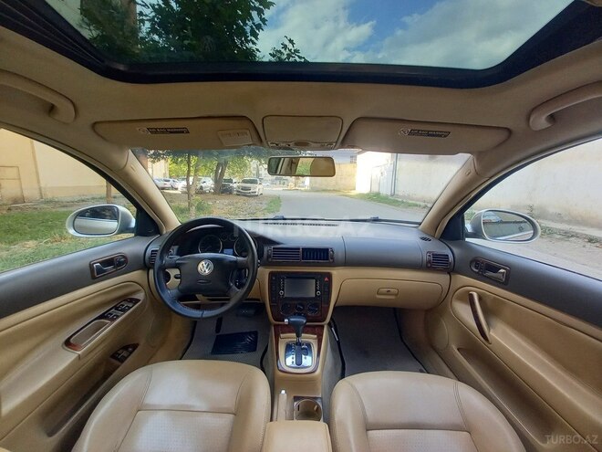 Volkswagen Passat 2004, 215,411 km - 1.8 l - Gəncə