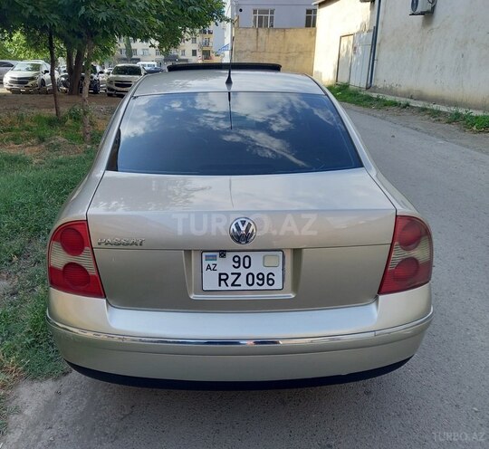 Volkswagen Passat 2004, 215,411 km - 1.8 l - Gəncə