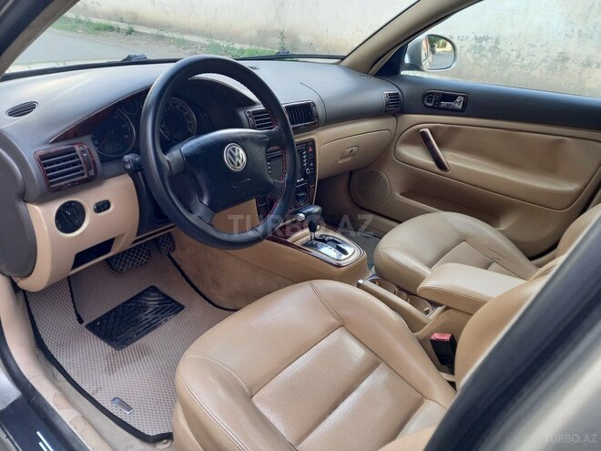 Volkswagen Passat 2004, 215,411 km - 1.8 l - Gəncə