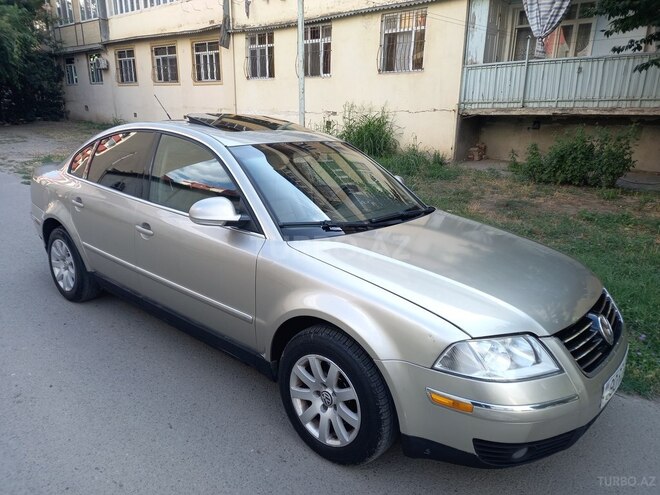 Volkswagen Passat 2004, 215,411 km - 1.8 l - Gəncə