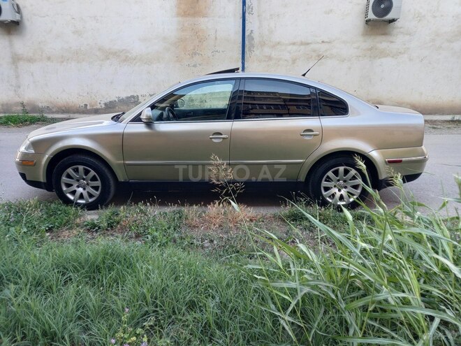 Volkswagen Passat 2004, 215,411 km - 1.8 l - Gəncə
