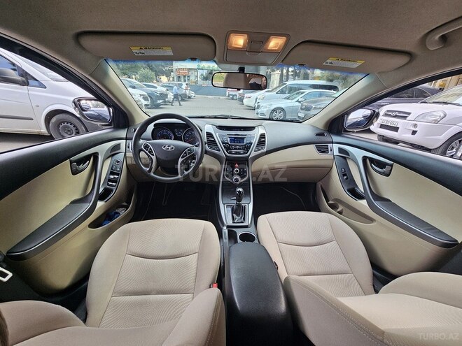 Hyundai Elantra 2015, 147,200 km - 1.8 л - Bakı