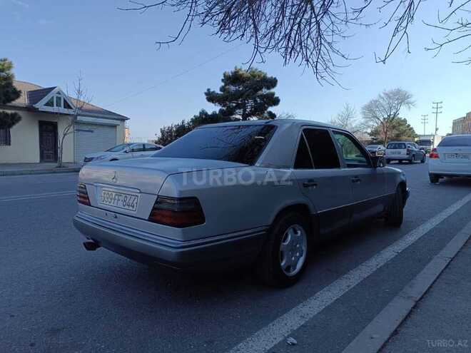 Mercedes E 220 1995, 452,000 km - 2.2 l - Bakı