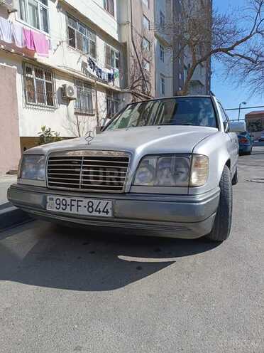 Mercedes E 220 1995, 452,000 km - 2.2 l - Bakı