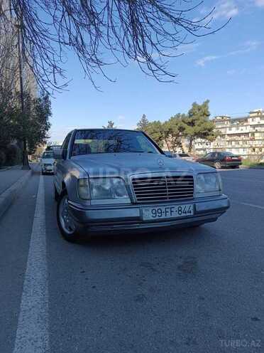 Mercedes E 220 1995, 452,000 km - 2.2 l - Bakı