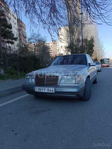Mercedes E 220 1995, 452,000 km - 2.2 l - Bakı