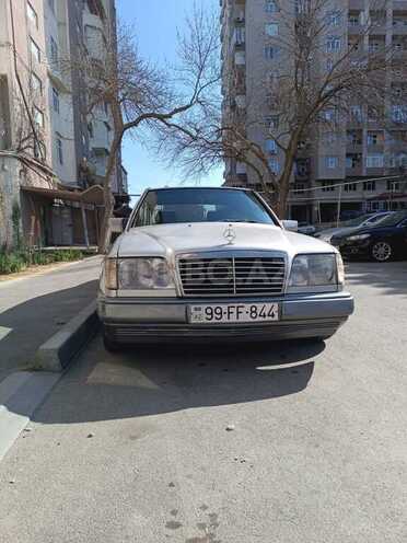 Mercedes E 220 1995, 452,000 km - 2.2 l - Bakı