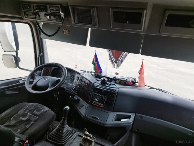 Mercedes Axor 1829 2009, 700,000 km - 6.4 l - Bakı