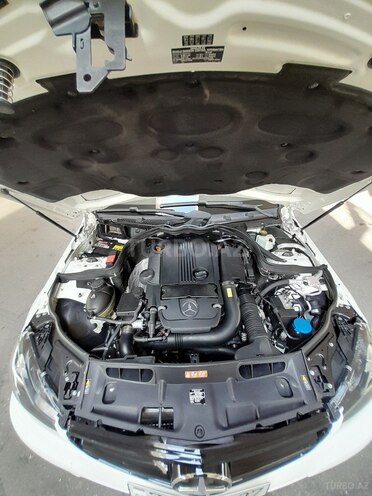 Mercedes C 250 2014, 169,780 km - 1.8 л - Bakı