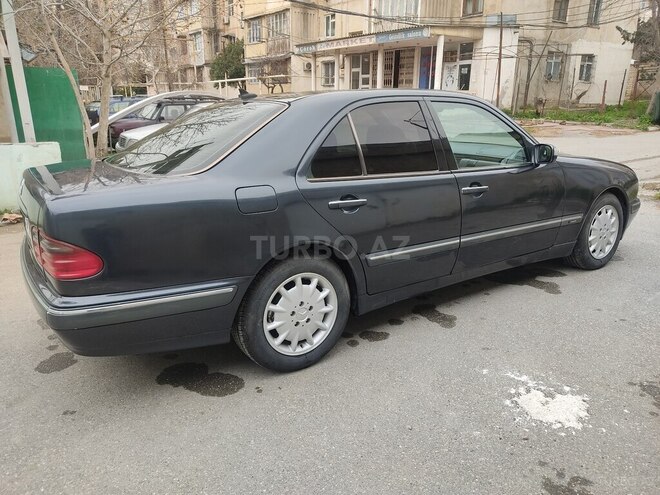 Mercedes E 220 d 2000, 410,190 km - 2.2 l - Bakı