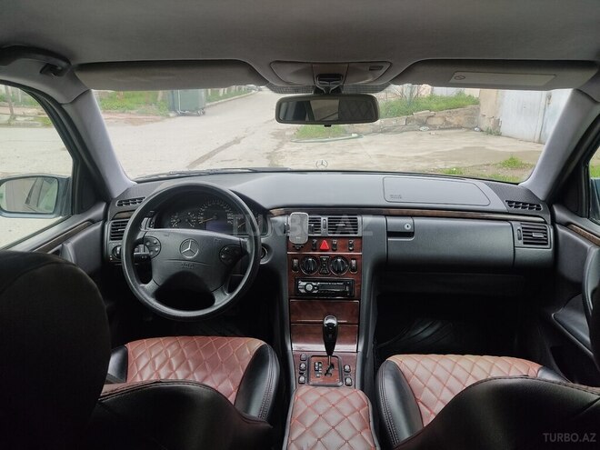 Mercedes E 220 d 2000, 410,190 km - 2.2 l - Bakı