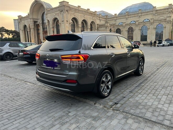 Kia Sorento-4