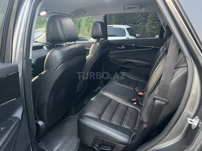 Kia Sorento-14