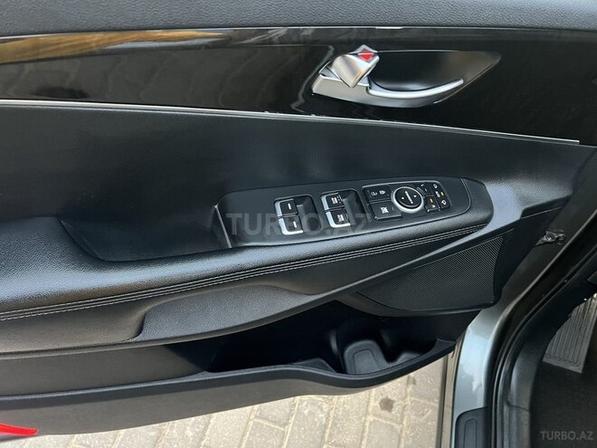 Kia Sorento-12