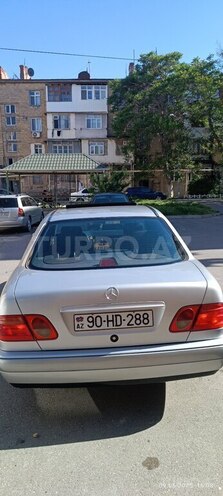 Mercedes E 230 1996, 291,000 km - 2.3 l - Bakı