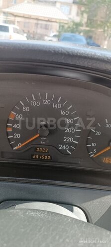 Mercedes E 230 1996, 291,000 km - 2.3 l - Bakı