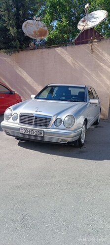 Mercedes E 230 1996, 291,000 km - 2.3 l - Bakı