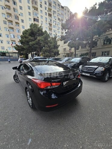 Hyundai Elantra 2015, 147,200 km - 1.8 л - Bakı