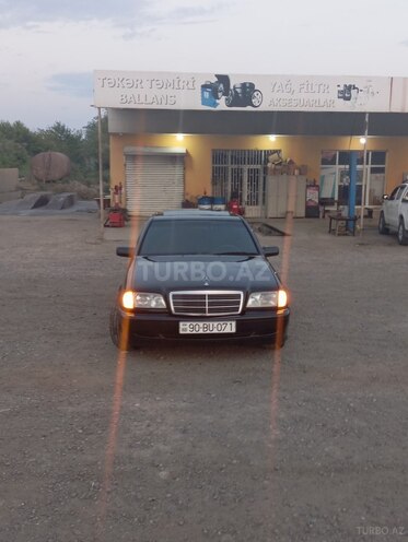 Mercedes C 240 1999, 278,000 km - 2.6 l - Salyan