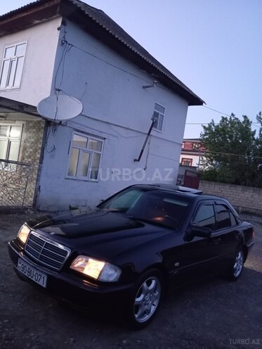 Mercedes C 240 1999, 278,000 km - 2.6 l - Salyan