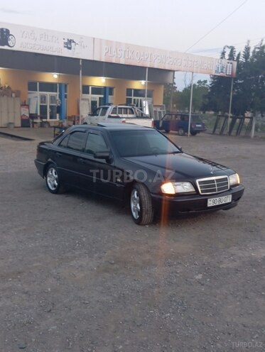 Mercedes C 240 1999, 278,000 km - 2.6 l - Salyan