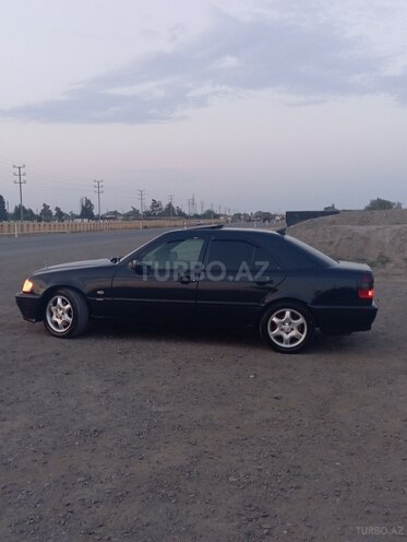 Mercedes C 240 1999, 278,000 km - 2.6 l - Salyan