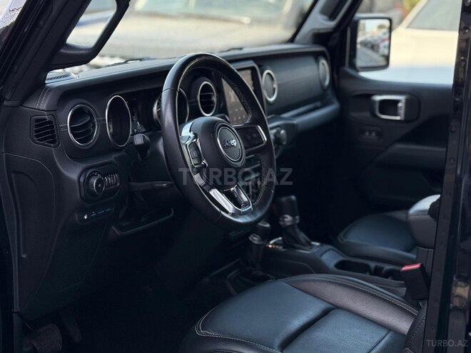 Jeep Wrangler-11