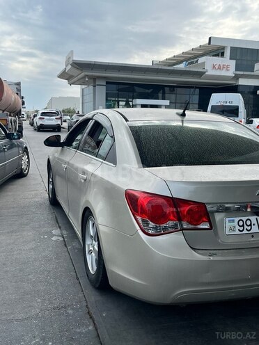 Chevrolet Cruze 2013, 234,000 km - 1.4 l - Salyan
