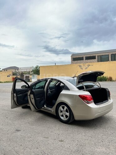 Chevrolet Cruze 2013, 234,000 km - 1.4 l - Salyan