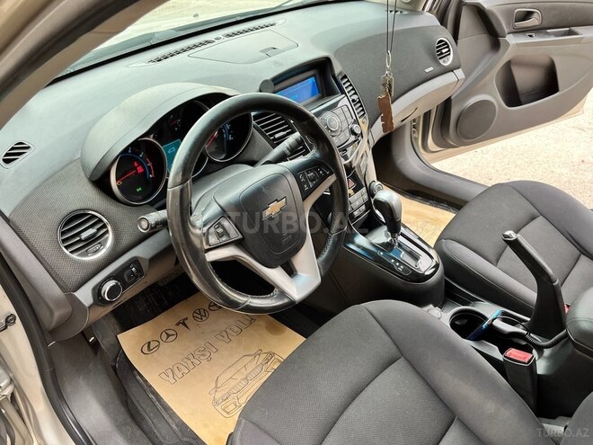 Chevrolet Cruze 2013, 234,000 km - 1.4 l - Salyan