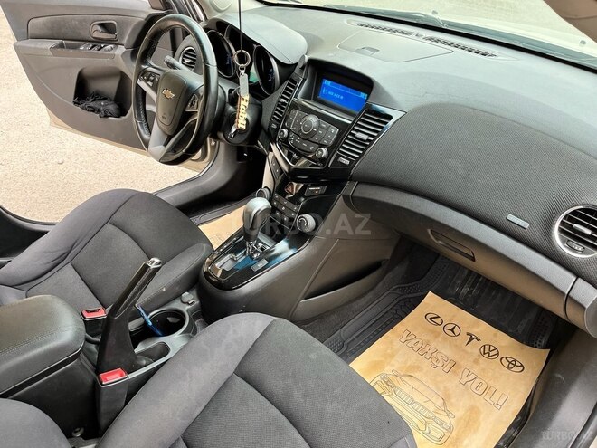 Chevrolet Cruze 2013, 234,000 km - 1.4 l - Salyan