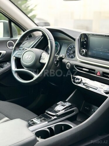 Hyundai Sonata-11
