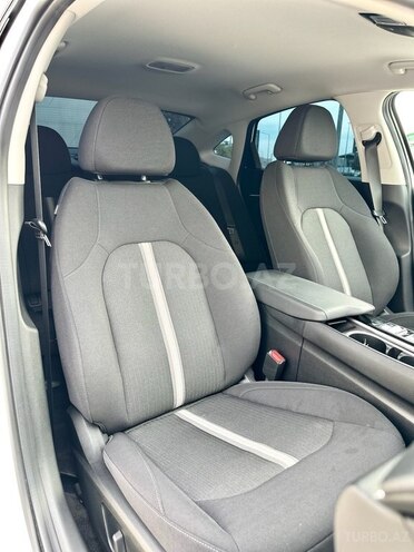 Hyundai Sonata-15