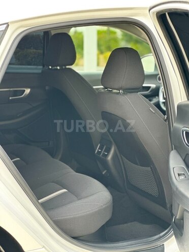 Hyundai Sonata-13