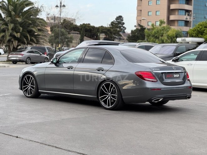 Mercedes E 200-12