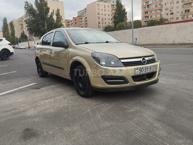 Opel Astra 2005, 241,000 km - 1.4 l - Bakı