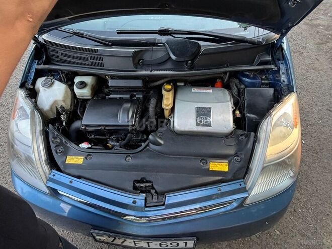 Toyota Prius 2008, 325,000 km - 1.5 l - Tovuz