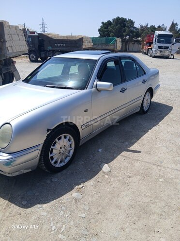 Mercedes E 230 1995, 420,000 km - 2.3 l - Sumqayıt