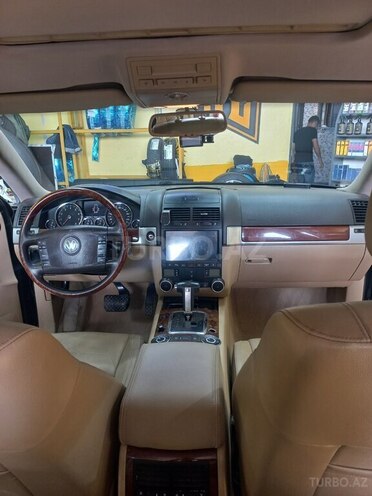 Volkswagen Touareg-5